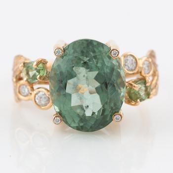 Ring with green quartz, tourmalines, and brilliant-cut diamonds.