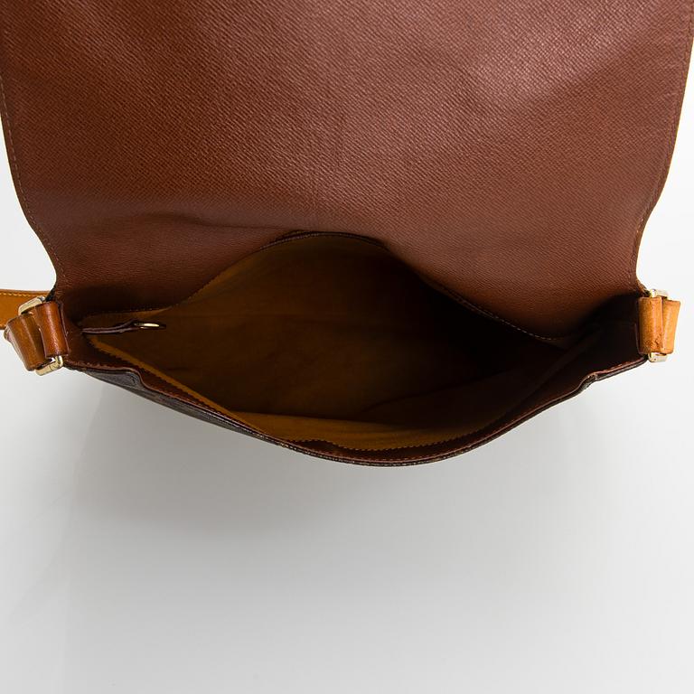 Louis Vuitton, a monogram 'Musette Salsa' Bag.