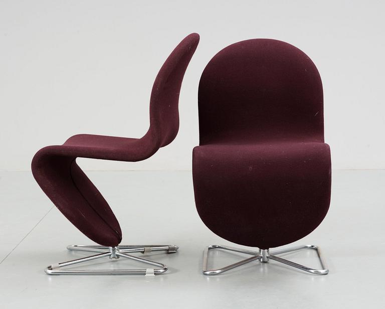 STOLAR, ett par, Verner Panton för Fritz Hansen 1978.