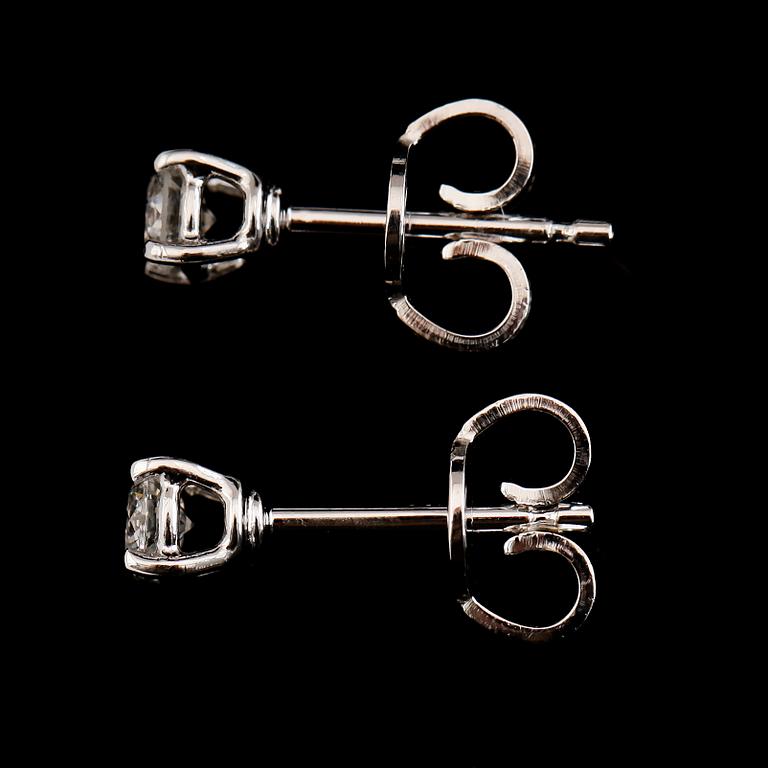 ÖRHÄNGEN, 1 par, 18K vitguld, briljantslipade diamanter tot ca 0.28 ct.