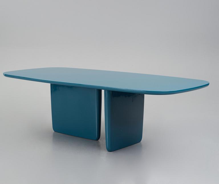 Edward Barber & Jay Osgerby, a "Tobi-ishi, Rectangular table" B&B Italia, post 2014.