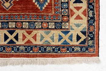 Matta, orientalisk, ca 290 x 204 cm.