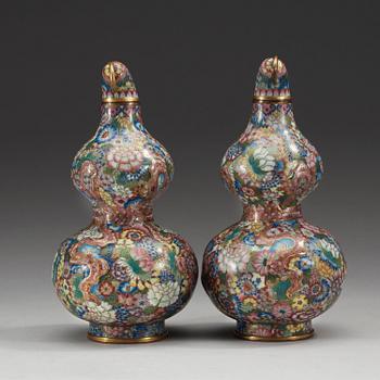 VASER med LOCK, ett par, cloisonné. Qing dynastin (1644-1912).