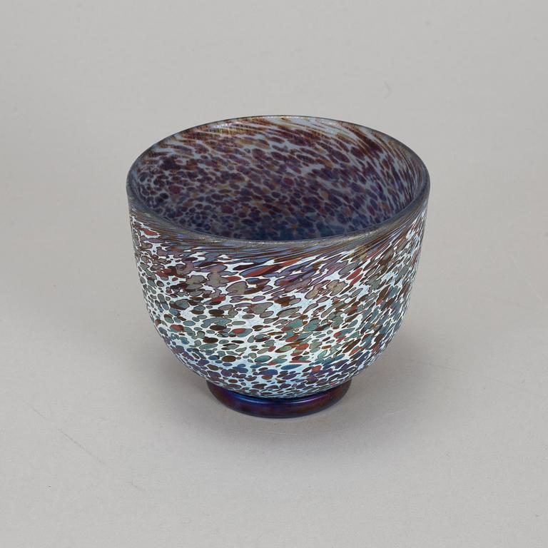 BERTIL VALLIEN, glass, three pieces.