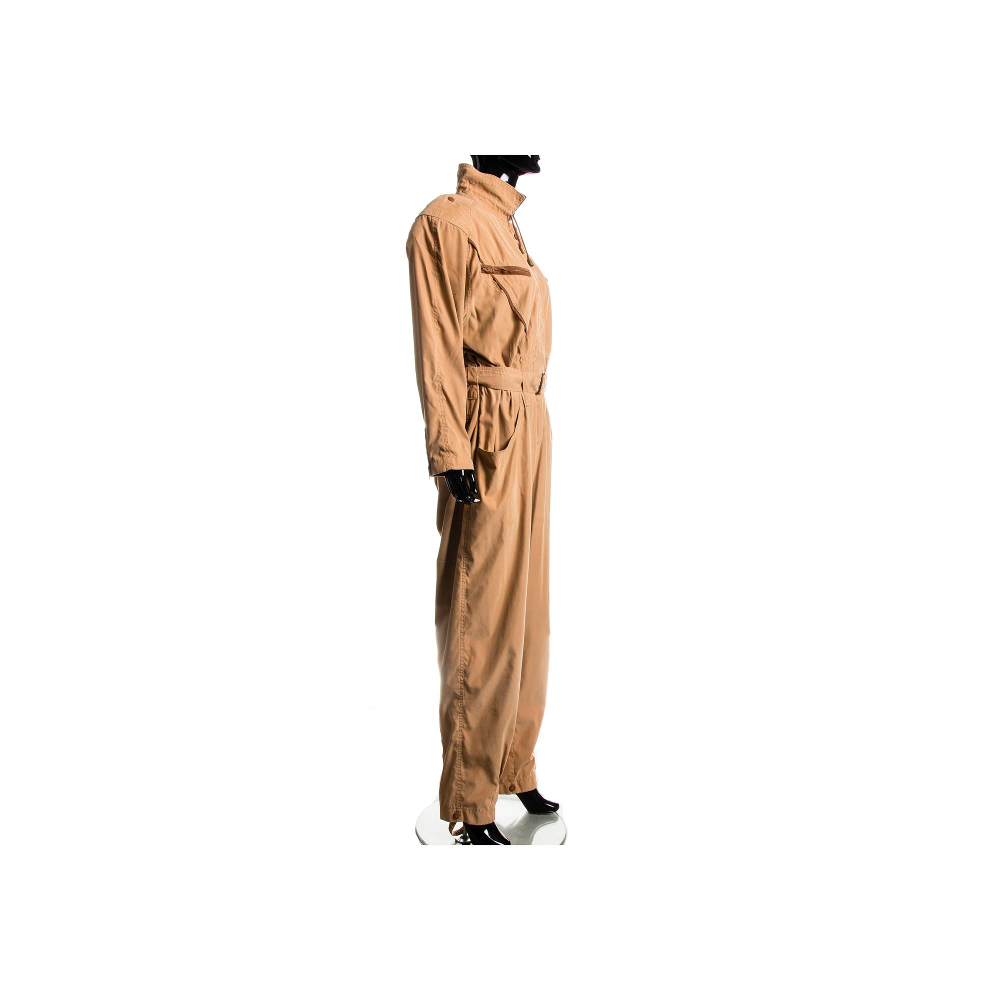 JUMPSUIT, Grünstein.