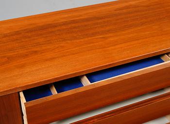 SIDEBOARD, "Arild", Nils Jonsson för Troeds, Bjärnum, 1960-70-tal.