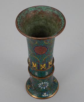 VAS, Cloisonne emalj, Kina 1910-1930, signerad Lao Tian Li.