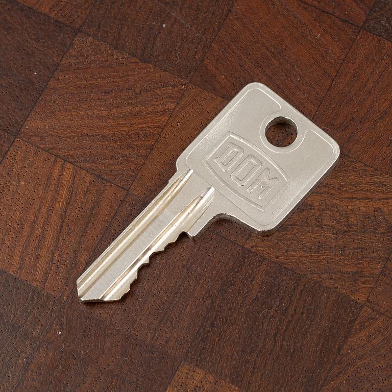 Gorm Christensen & Rolf Middelboe, skrivbord med sideboard, Tranekaer, Danmark, 1960-tal.