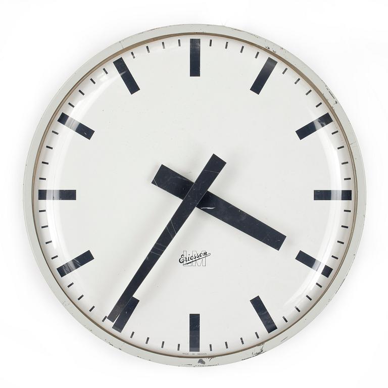 VÄGGUR, metall och plast, LM Ericsson, 1900-tal.