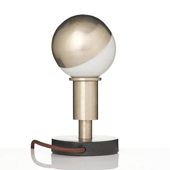 Harald Notini, bordslampa, modell 6992, Arvid Böhlmarks Lampfabrik, Stockholm, 1930-tal.