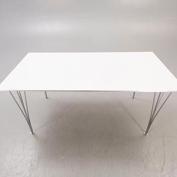 Bruno Mathsson & Piet Hein, bord, "B 638" förFritz Hansen.