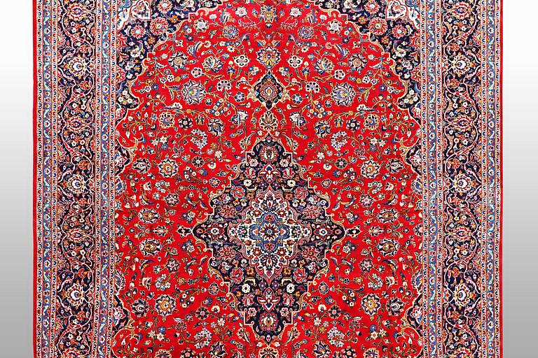 A carpet, Kashan, ca 420 x 300 cm.