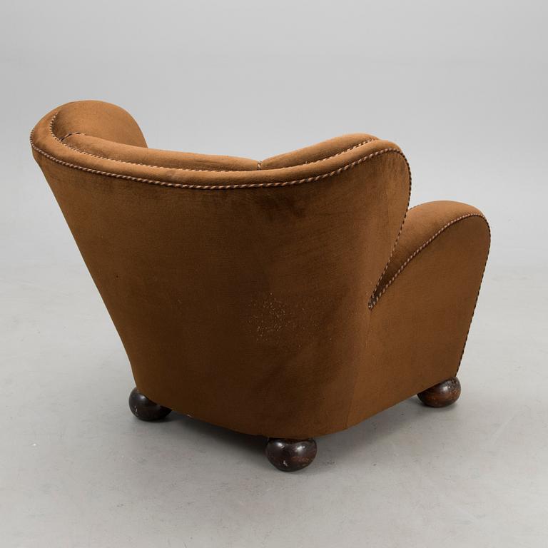 An 'Aulanko-model' armchair designed in 1939.
