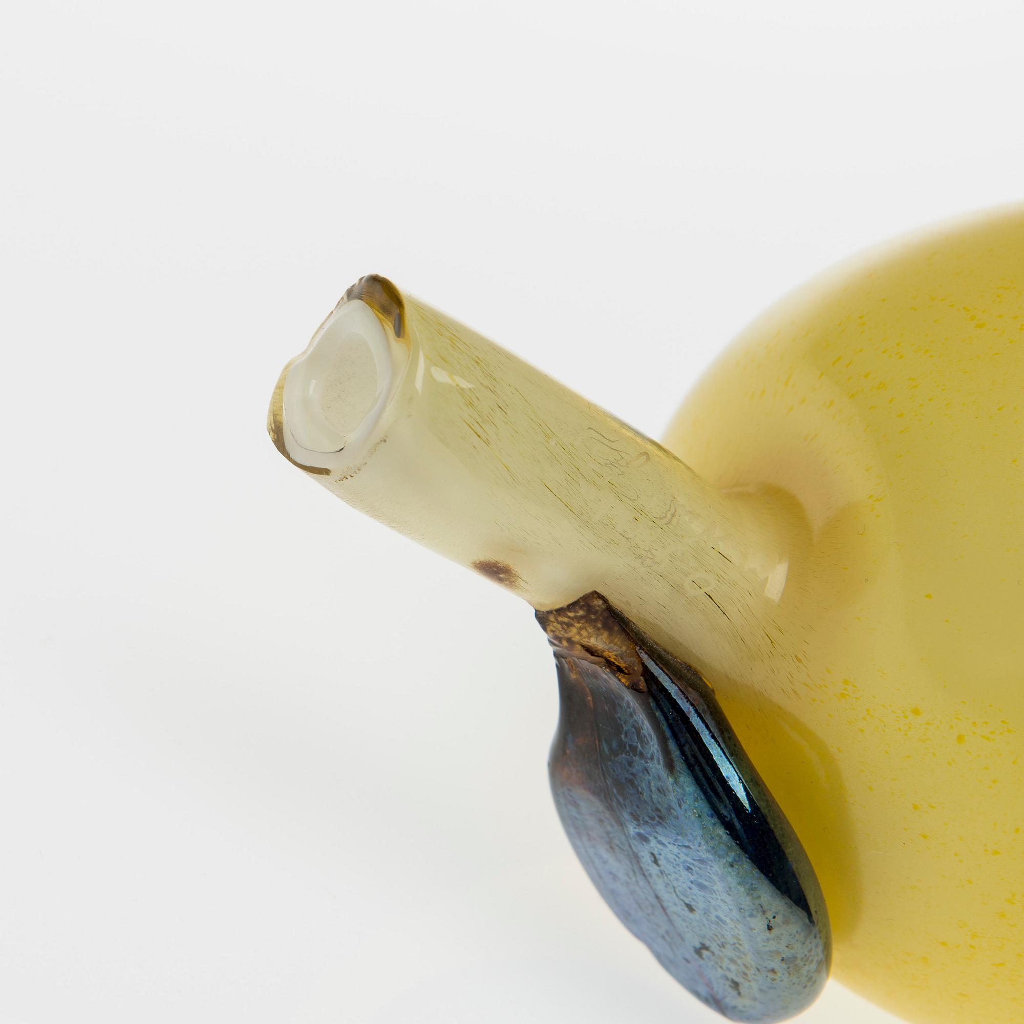 OIVA TOIKKA, GLASS SCULPTURES, 5 PCS. Signed Oiva Toikka, Nuutajärvi Notsjö and numbered.