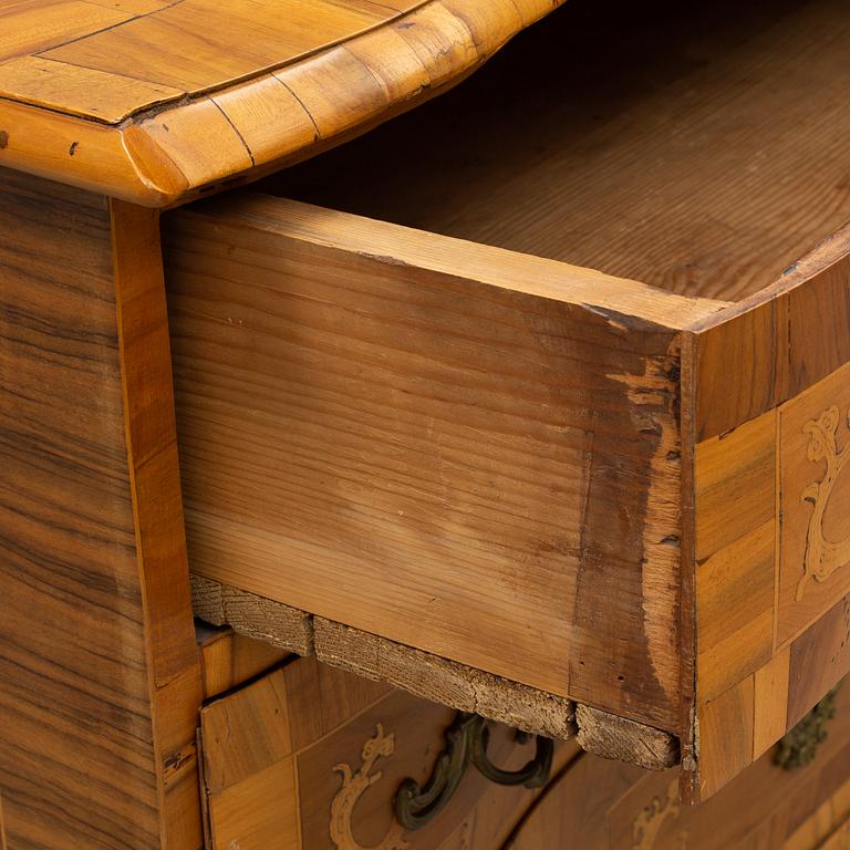 A late baroque chest of drawers, 18th century.