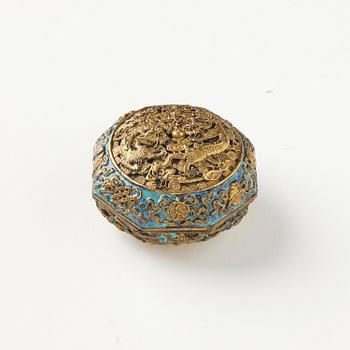 A bronze imitating seal paste box with cover, Qing dynasty, with Qianlong mark.