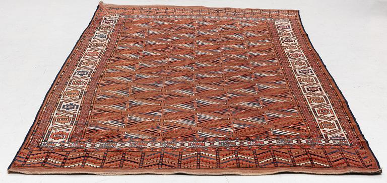 An antique Turkmen, carpet, c. 310 x 180 cm.