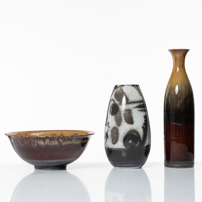 Carl-Harry Stålhane, two stoneware vases and a unique bowl, Designhuset, Lidköping.