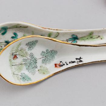 Skedar, ett parti om 32 stycken. Kina, 1900-tal.