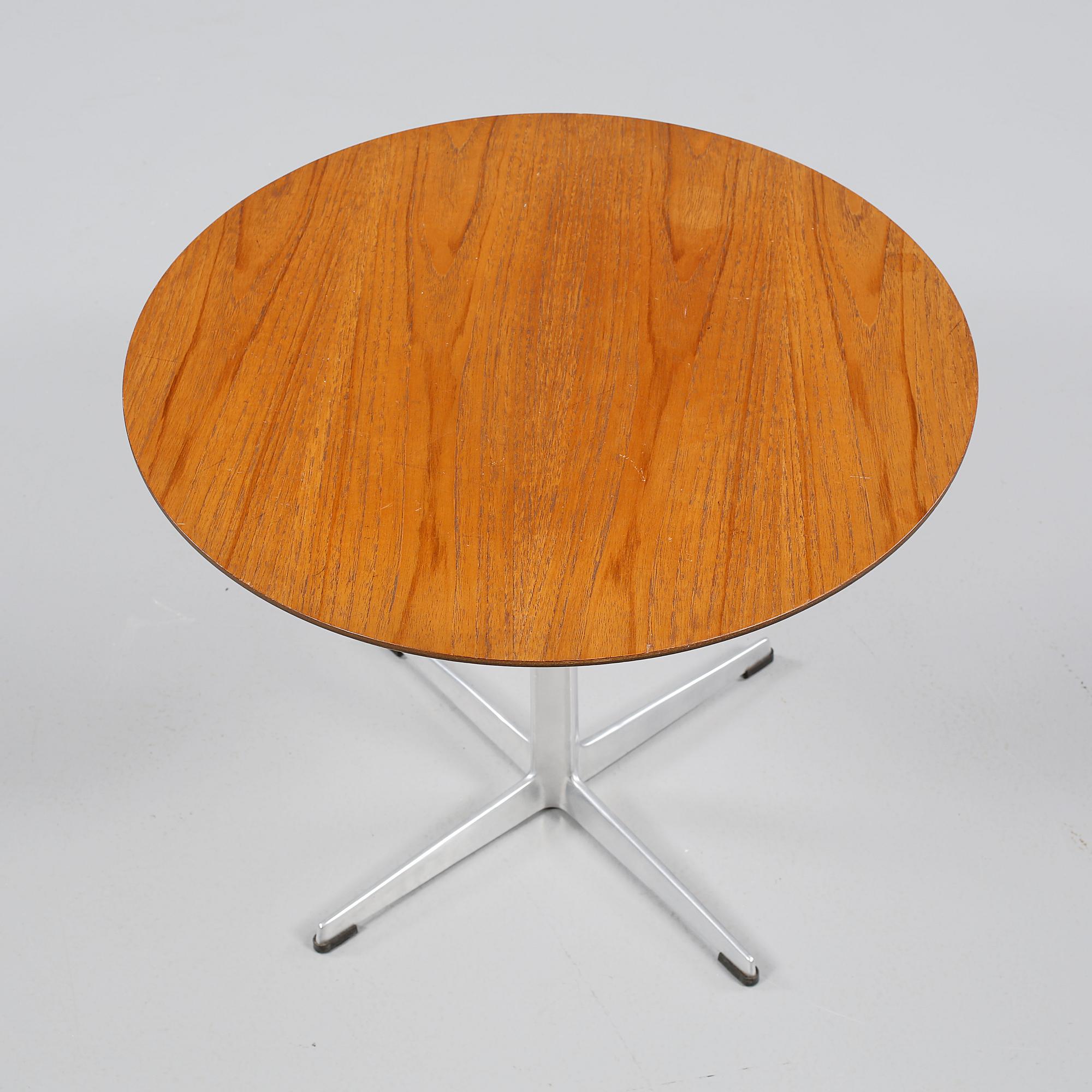 BORD, Arne Jacobsen, Fritz Hansen, 1960/70-tal.