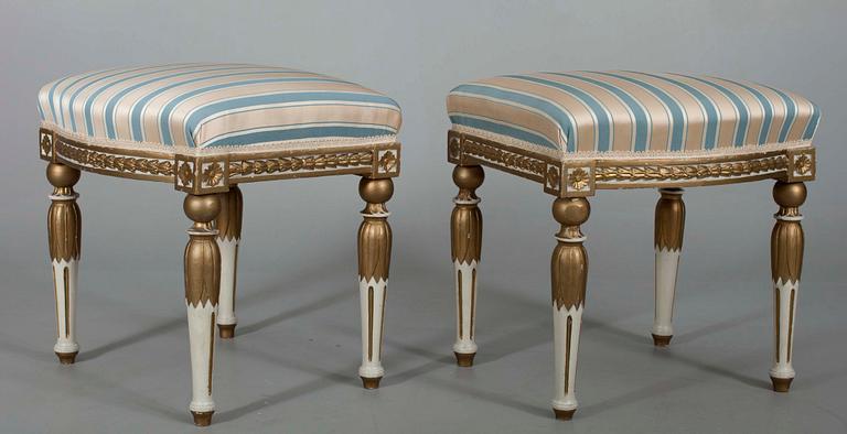 TABURETTER, 2 st, 1800-tales slut.