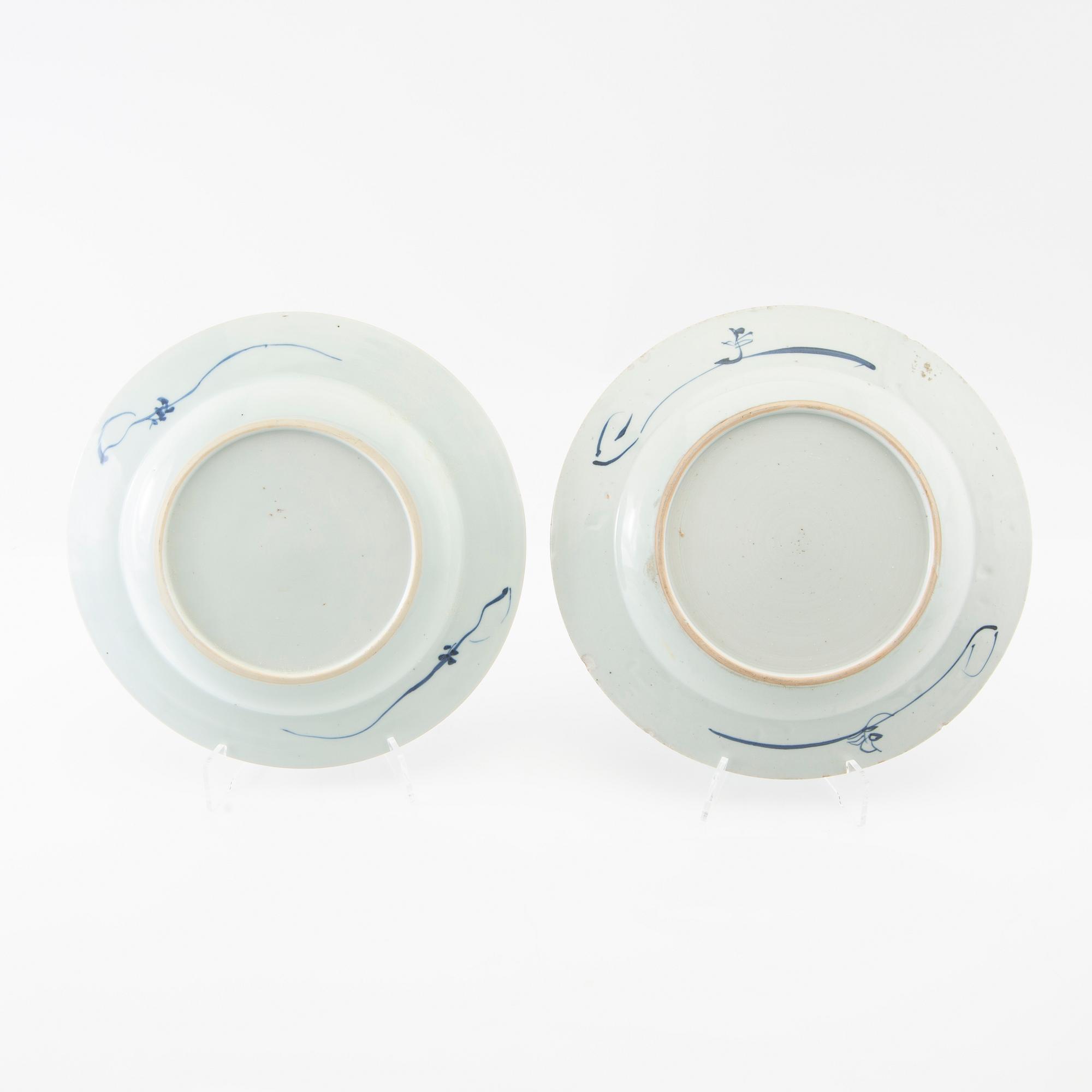 Bowl and plates, 2 pcs, China, 17th/18th century, porcelain.