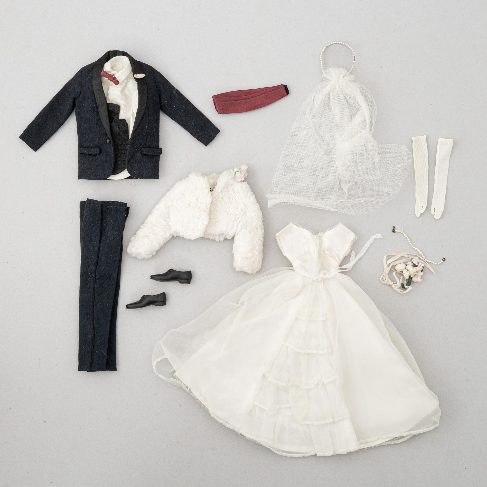 Barbie dolls, 8 pcs with clothes and accessories, Mattel, 1960s/70s.