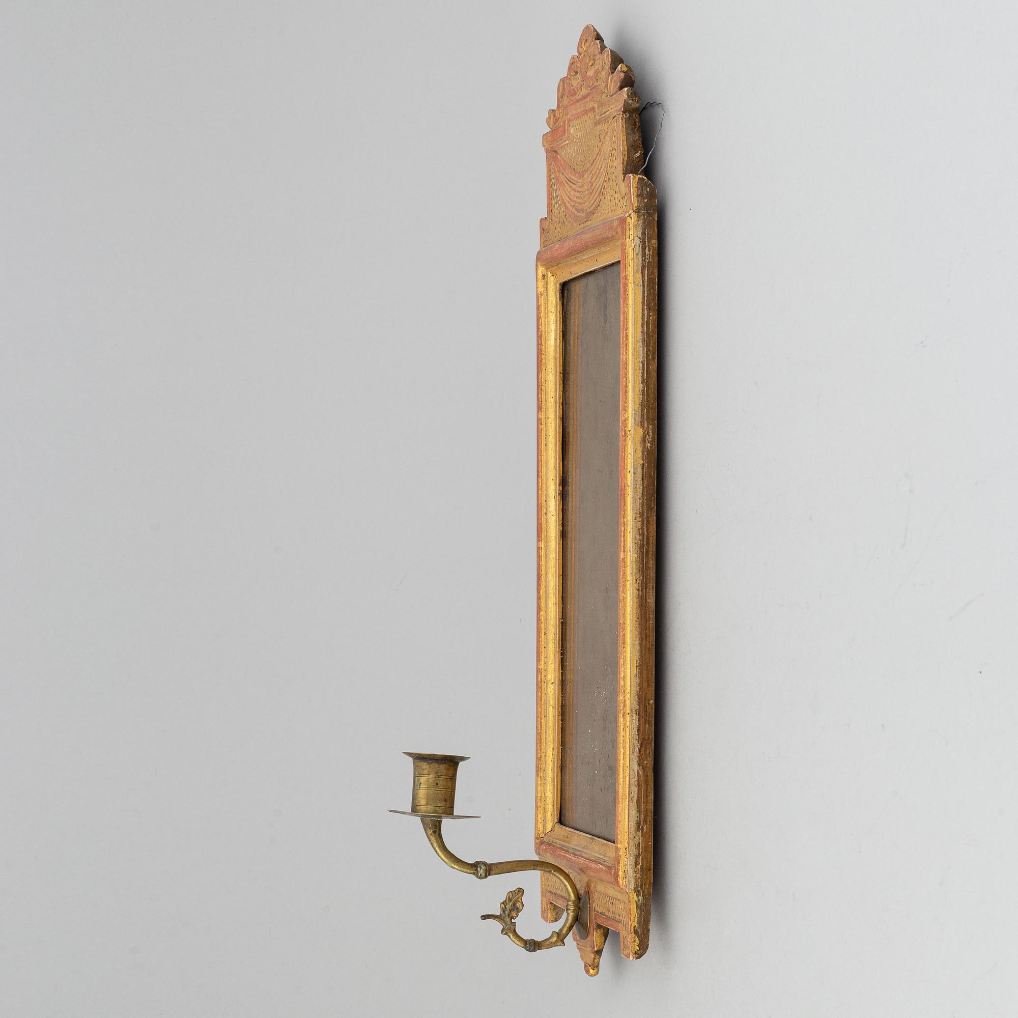 A Swedish gustavian girandole mirror by Anders Carlsson, (1772-1801).