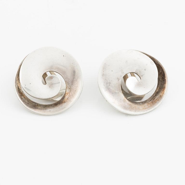 Vivianna Torun Bülow-Hübe, a pair of earrings, sterling silver, for Georg Jensen Denmark.