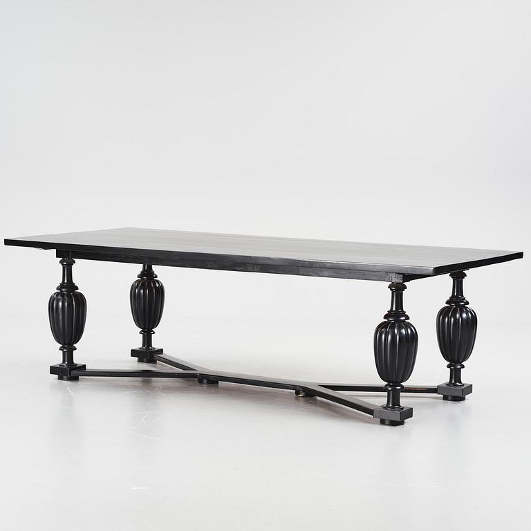 Gunnar Asplund, a dining table, for the staffroom at Karlshamn Secondary School, Sweden, ca 1912-1918.