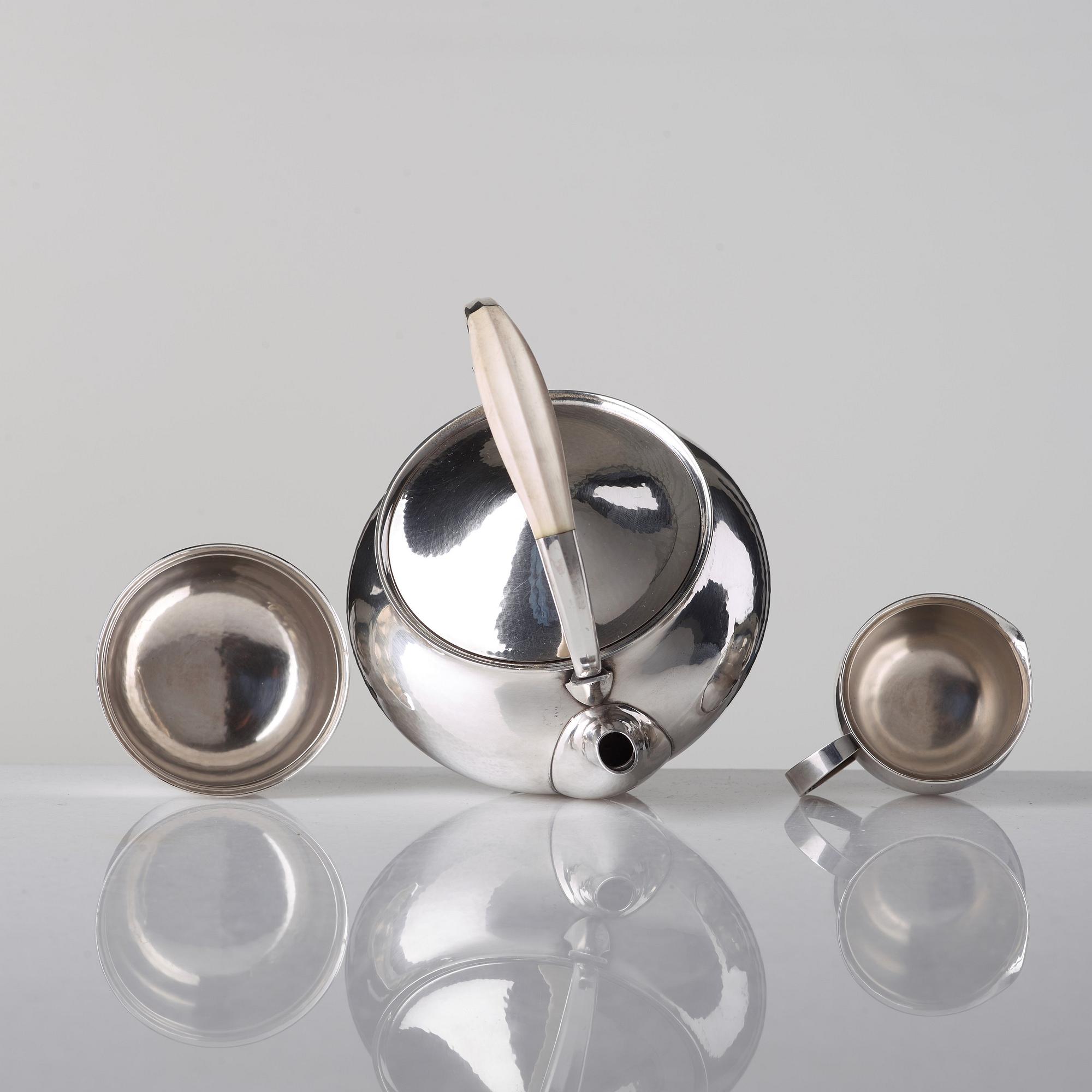 Harald Nielsen, teservis, tre delar, för Georg Jensen, Köpenhamn 1945-77, sterling.