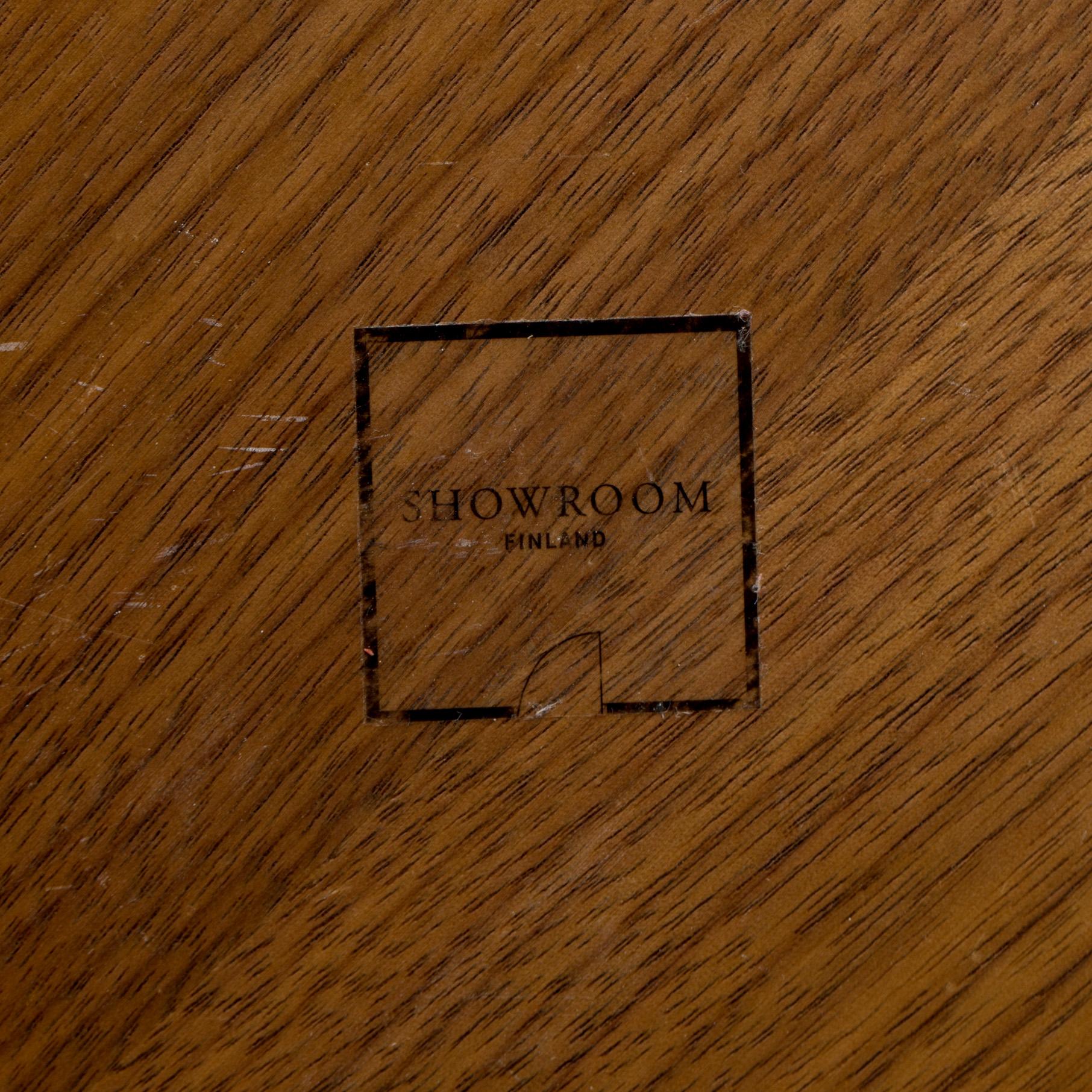 TAPIO ANTTILA, a 'Kuvio Leaf' wood dish, for Showroom Finland. Model designed in 2007.