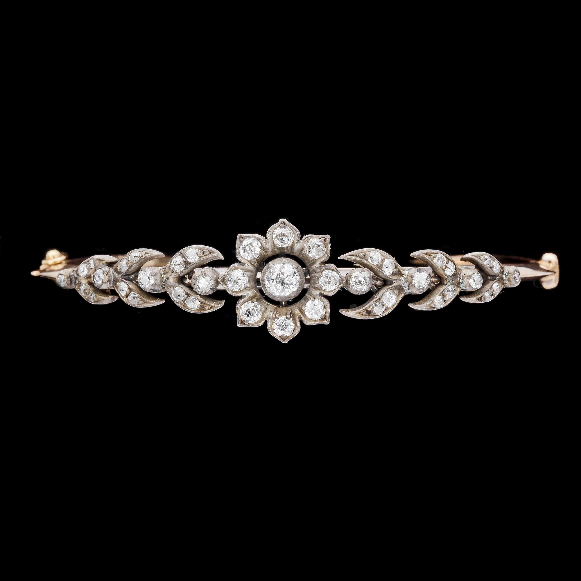 BANGLE, antique cut diamonds, tot. app. 0.90 cts.