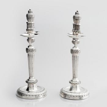 Kungliga kandelabrar, ett par, för två ljus, silver, Österrike, lgnaz Joseph Würth, Wien 1779, Louis XVI.