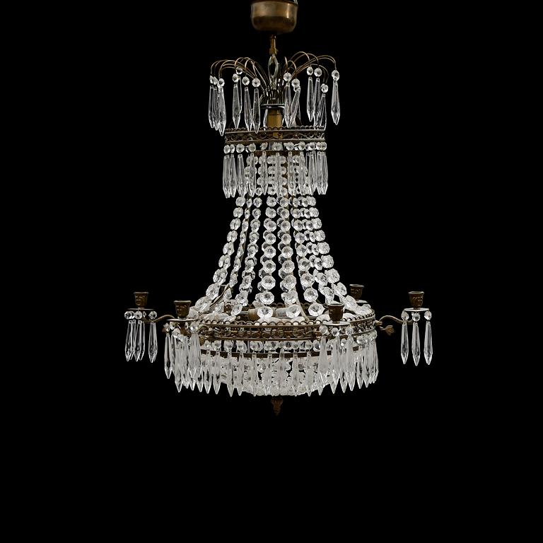 LJUSKRONA, gustaviansk stil, 1900-talets andra hälft. Höjd 65 cm.