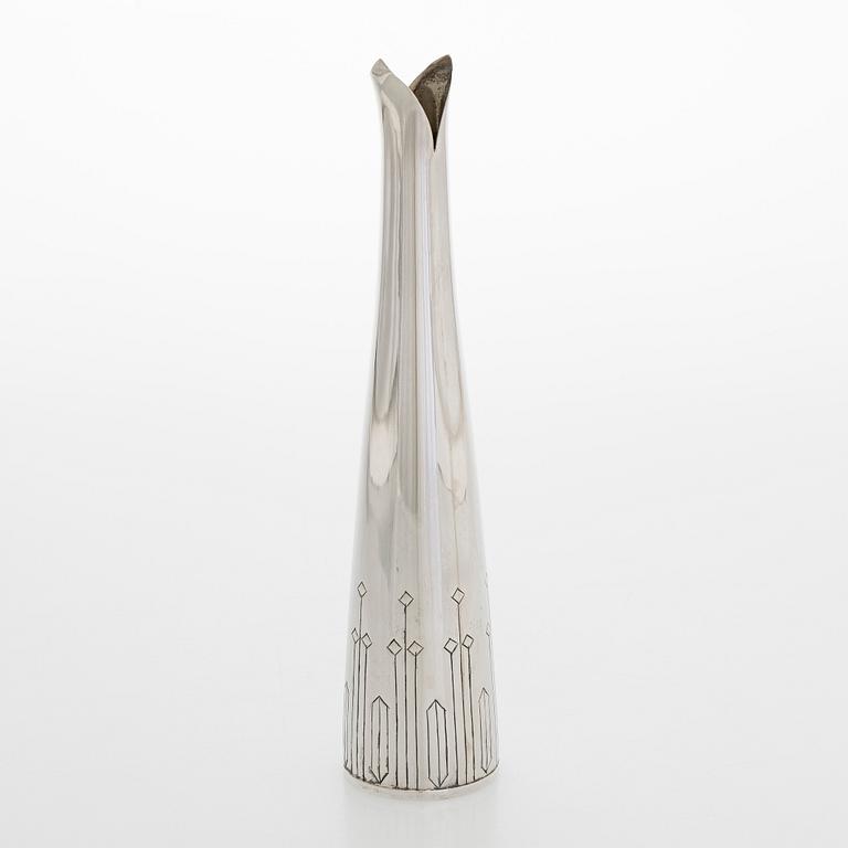 Anna-Greta Eker, Vase, silver, Auran Kultaseppä, Turku 1967.