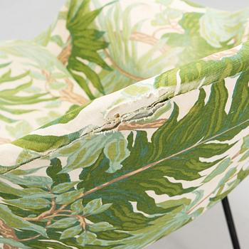 Eero Saarinen, A 1960s 'Womb chair' 70 for Artek, licensed production by Billnäs factory. Finland.