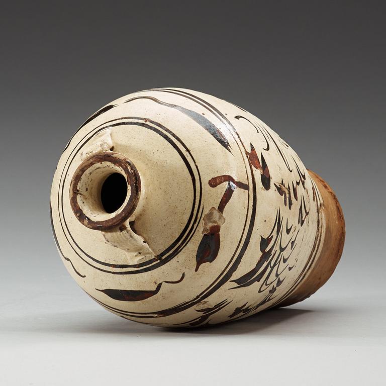 A Cizhou vase, presumably Southern Song/Yuan (1127-1368).