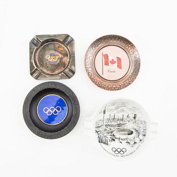 En samling Olympiad memorabilia.