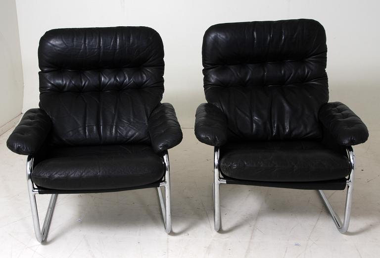 FÅTÖLJER, ett par, Dux.