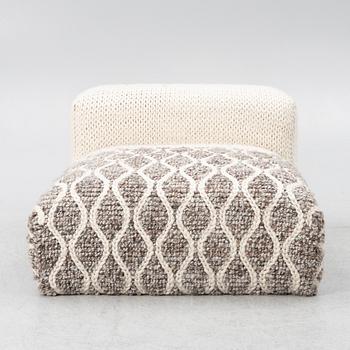 Patricia Urquiola, a 'Mangas' longe chair, GAN.