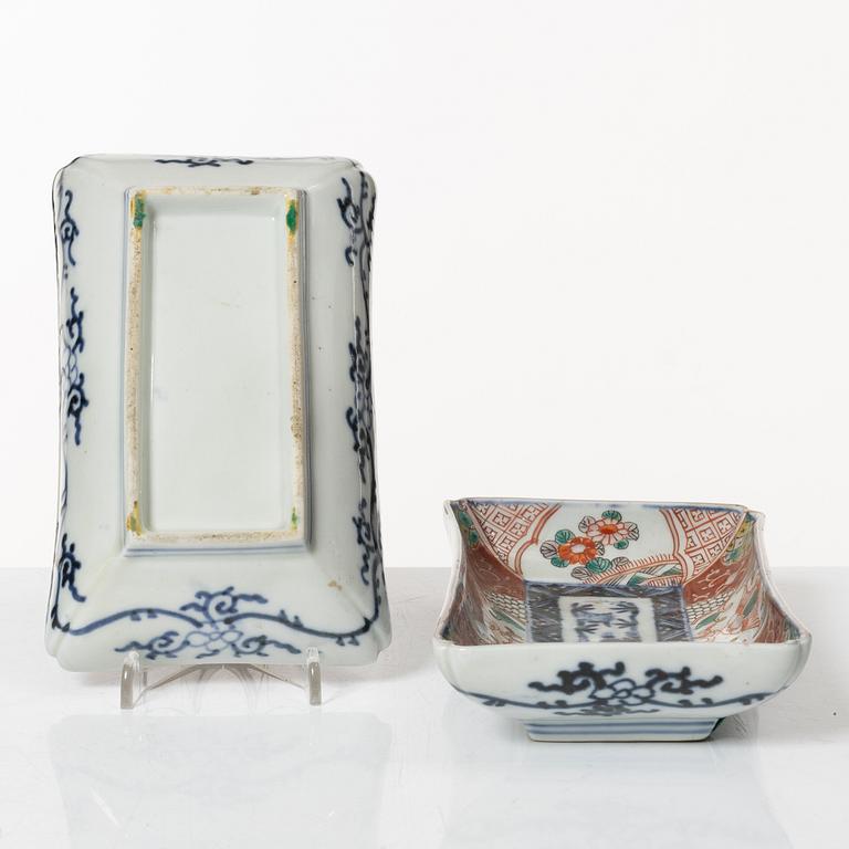 Fat, nio stycken, porslin, Japan, Meiji (1868-1912).