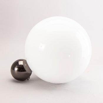 Michael Anastassiades, bordslampa  "copy cat" för Flos 2000-tal.