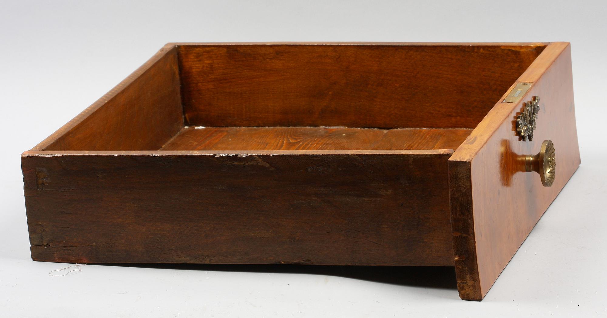 SKRIVBORD, empirestil, 1900-tal.
