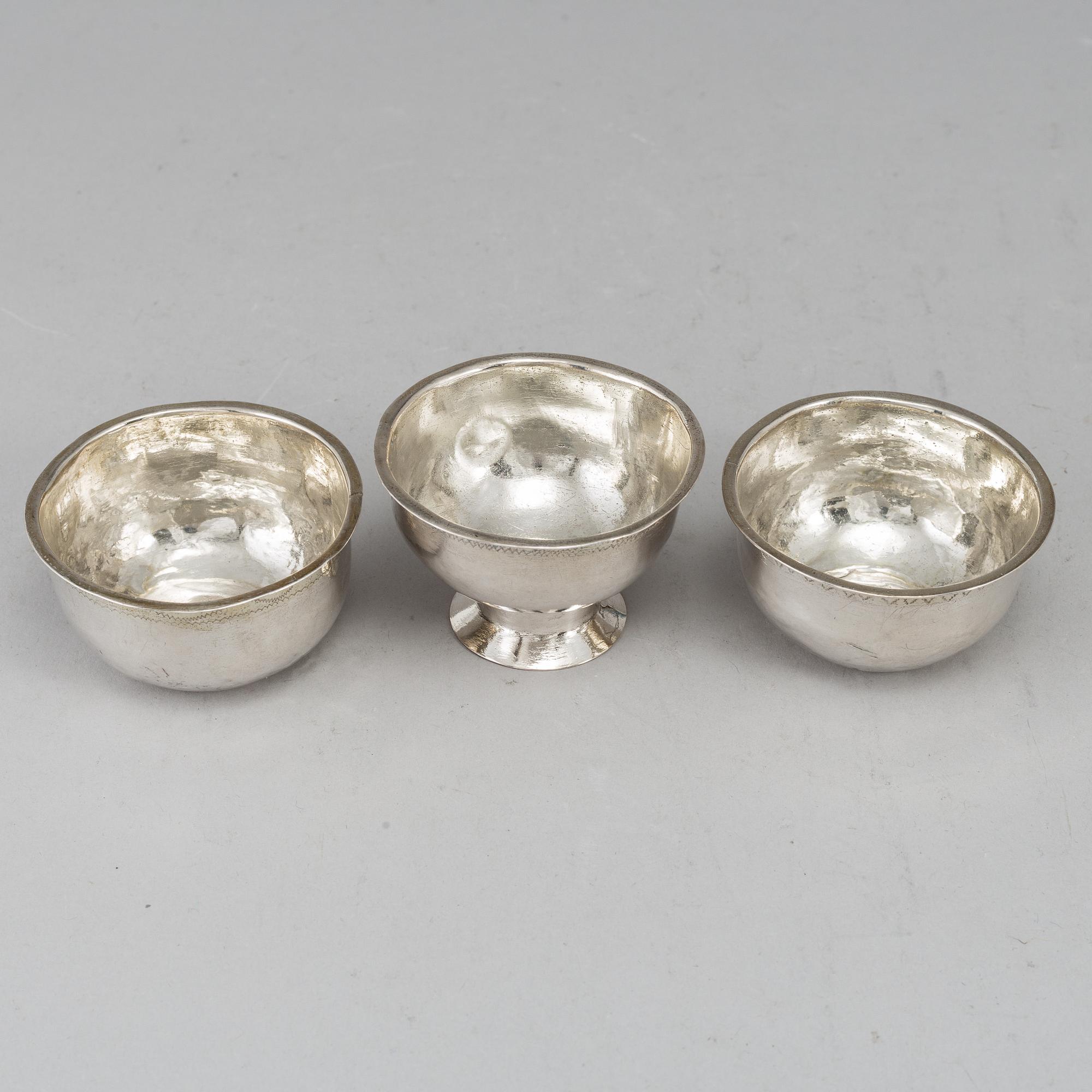 TUMLARE, 2 st samt SUPKOPP, silver, Sverige, 1700-tal.