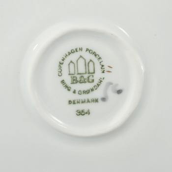 SERVISDELAR, 42 st, porslin, "Måsen", Bing & Gröndahl, 1900-tal.