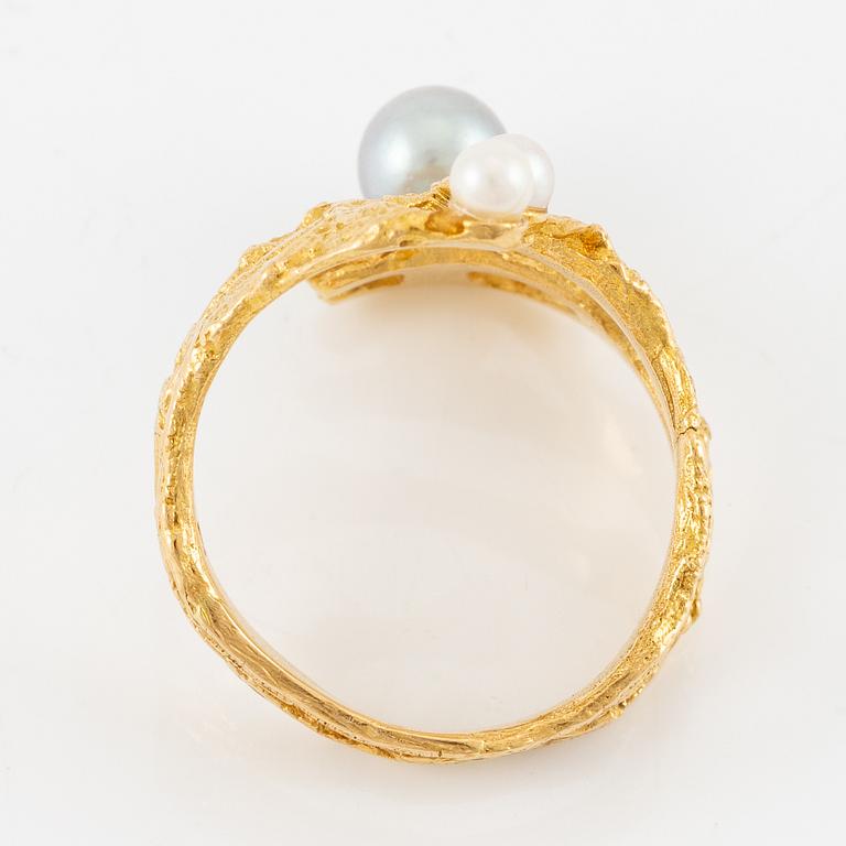 Björn Weckström, a ring, "Octobus", 18K gold with pearls, Lapponia.