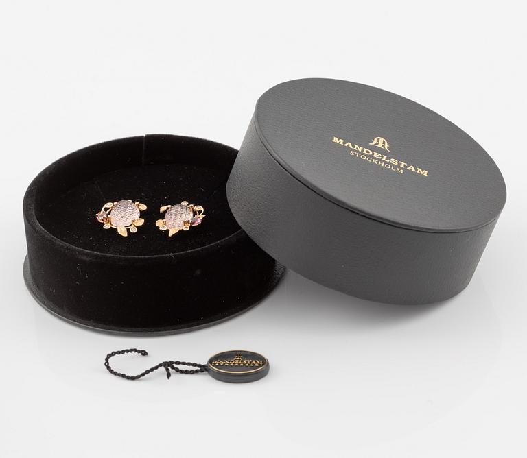 Earrings, Mandelstam, 18K gold with carved rose quartz, pink tourmalines, and brilliant-cut diamonds.