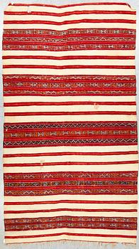 MATTA, antik/semiantik kelim, Marockansk. Ca 300 x 167.