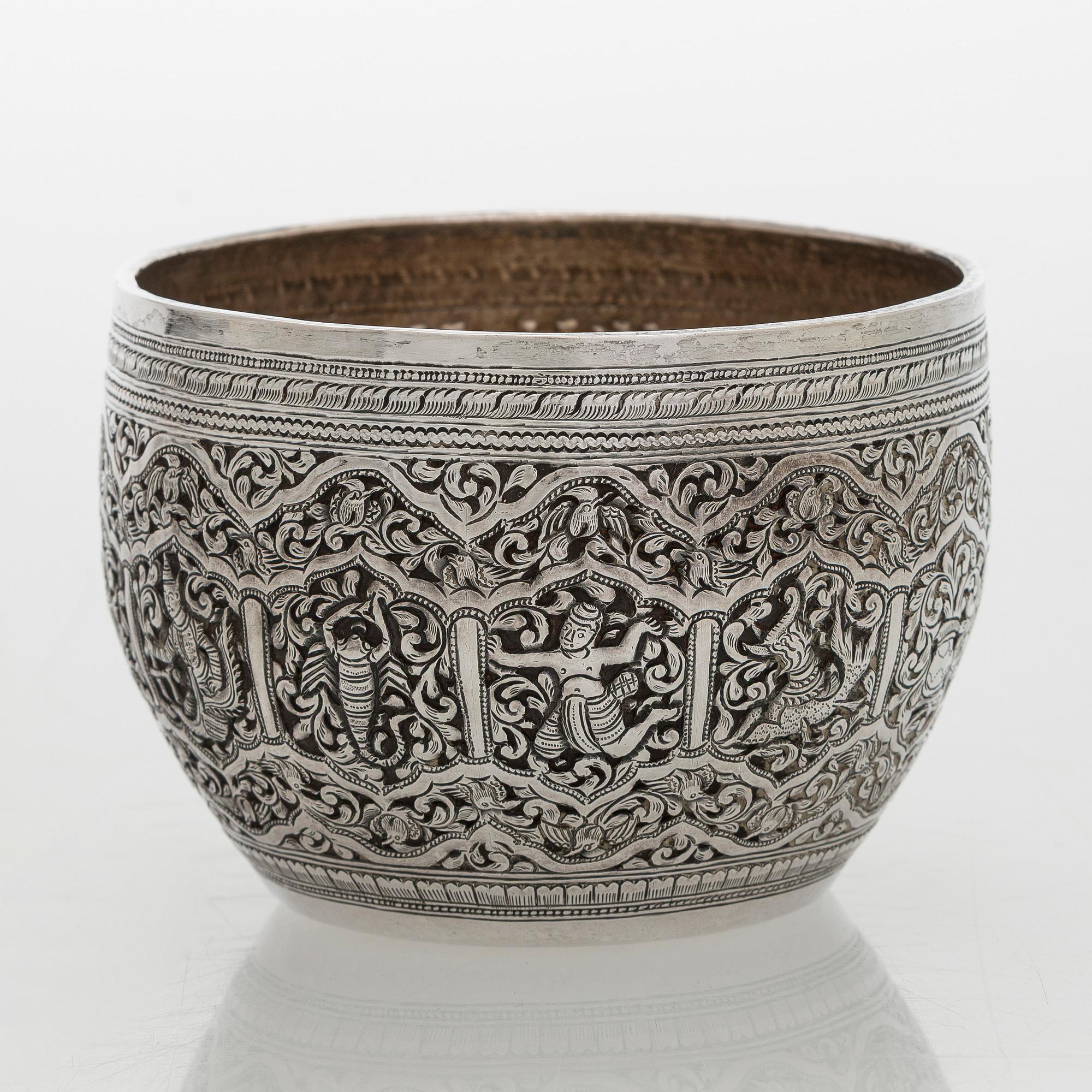 An Asian  silver bowl, Finnish import marks Helsinki 1969.